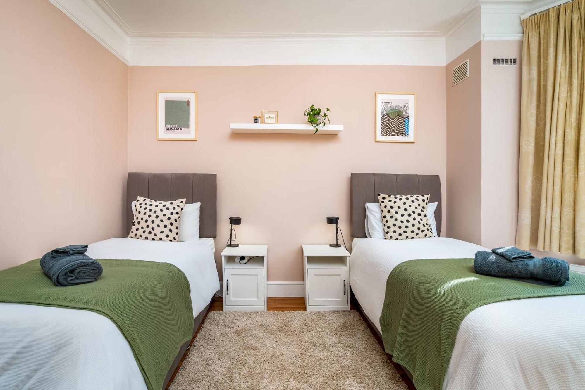 Homely And Stylish Apartment With A Garden In East Finchley London Ngoại thất bức ảnh